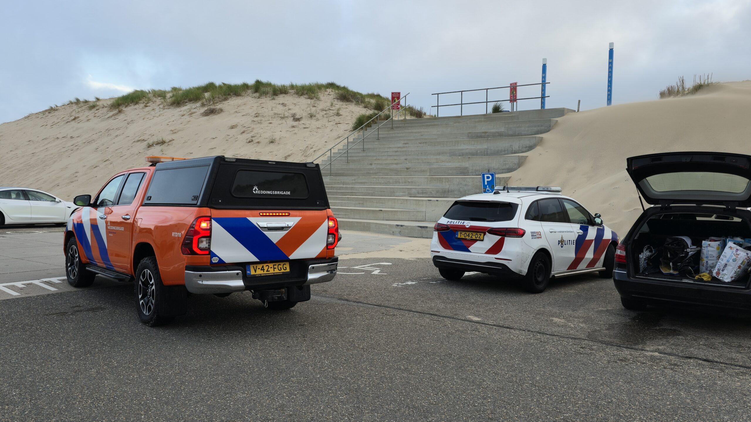 Hulpdiensten ingezet voor watersporters Maasvlakte