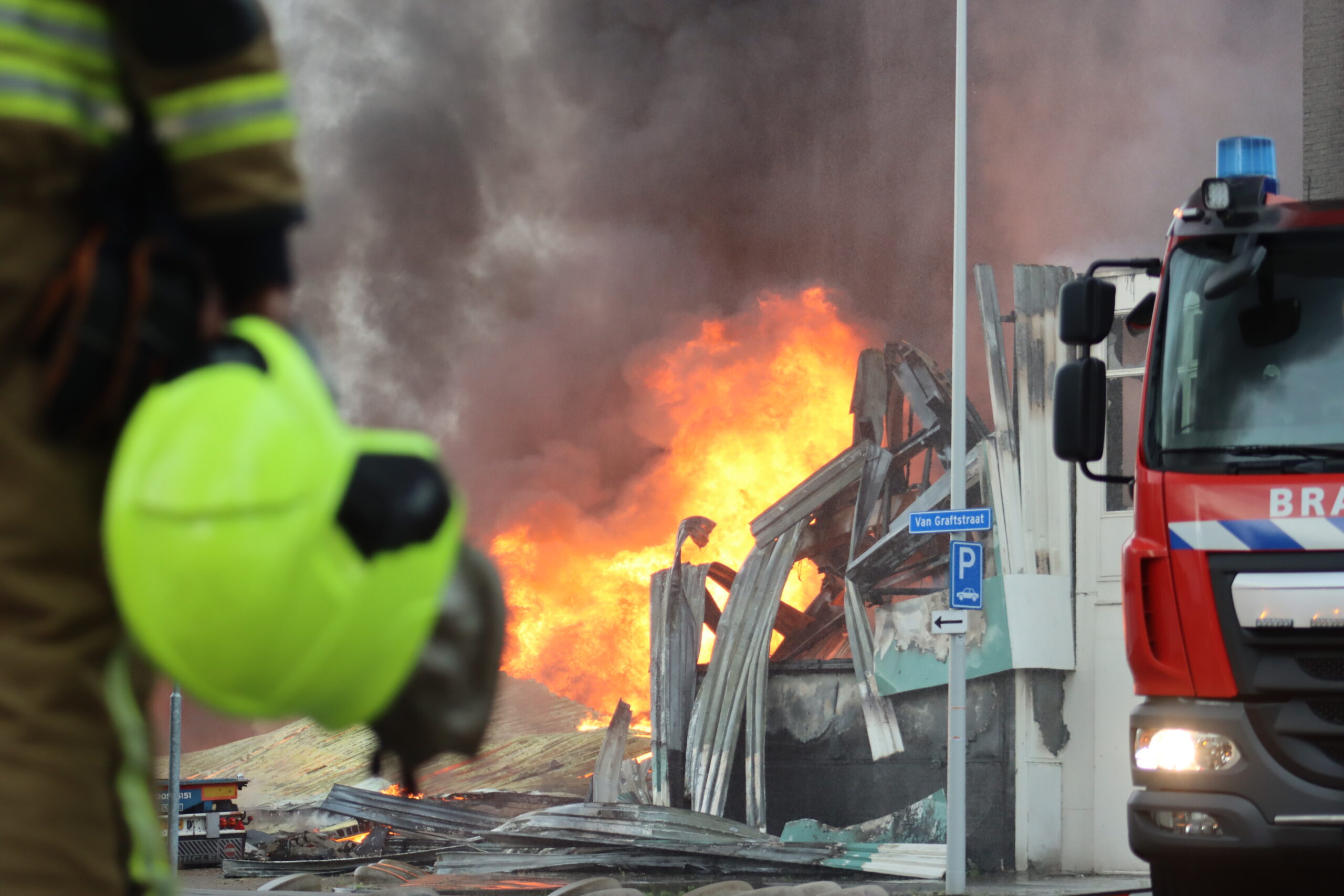 Grote brand Van Graftstraat Rotterdam