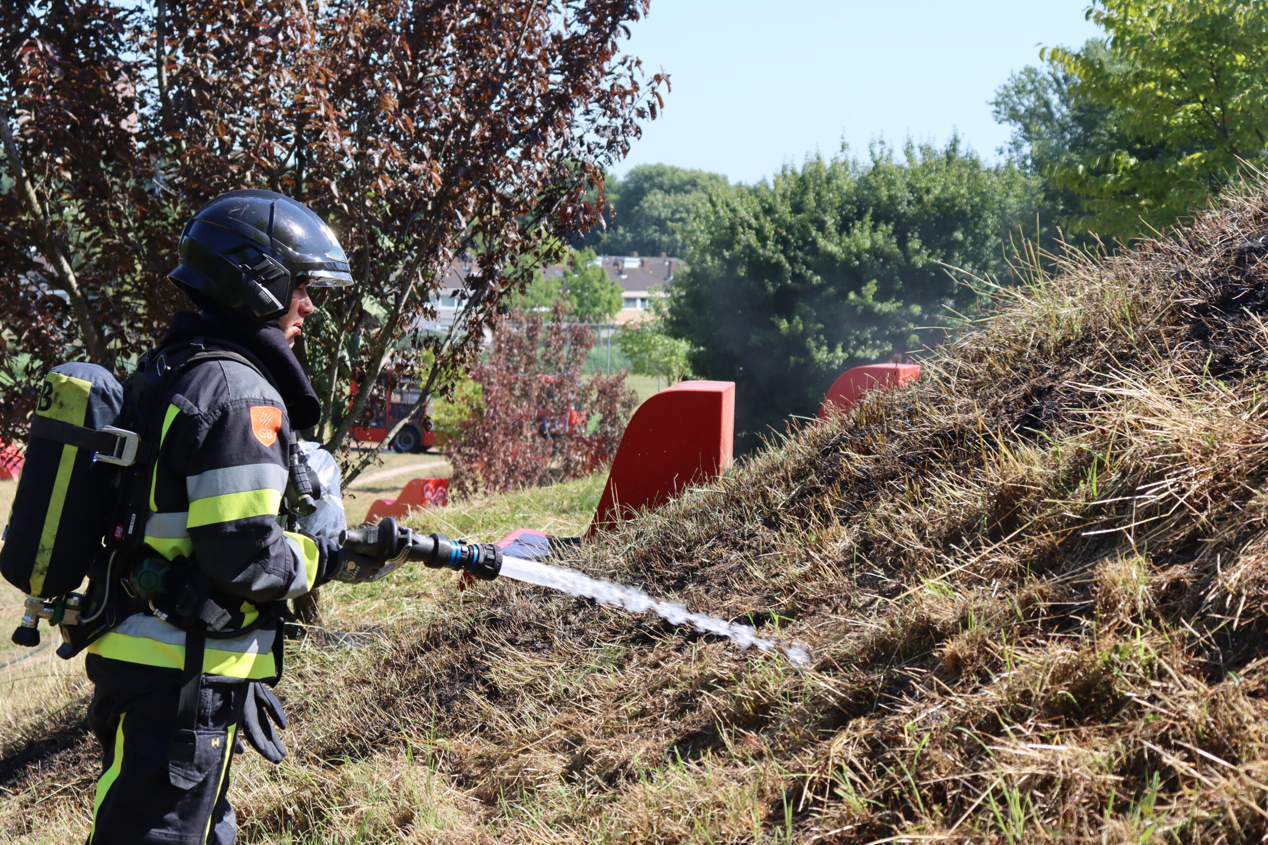 Brandweer snel ter plaatse bij buitenbrand op Chill Hill